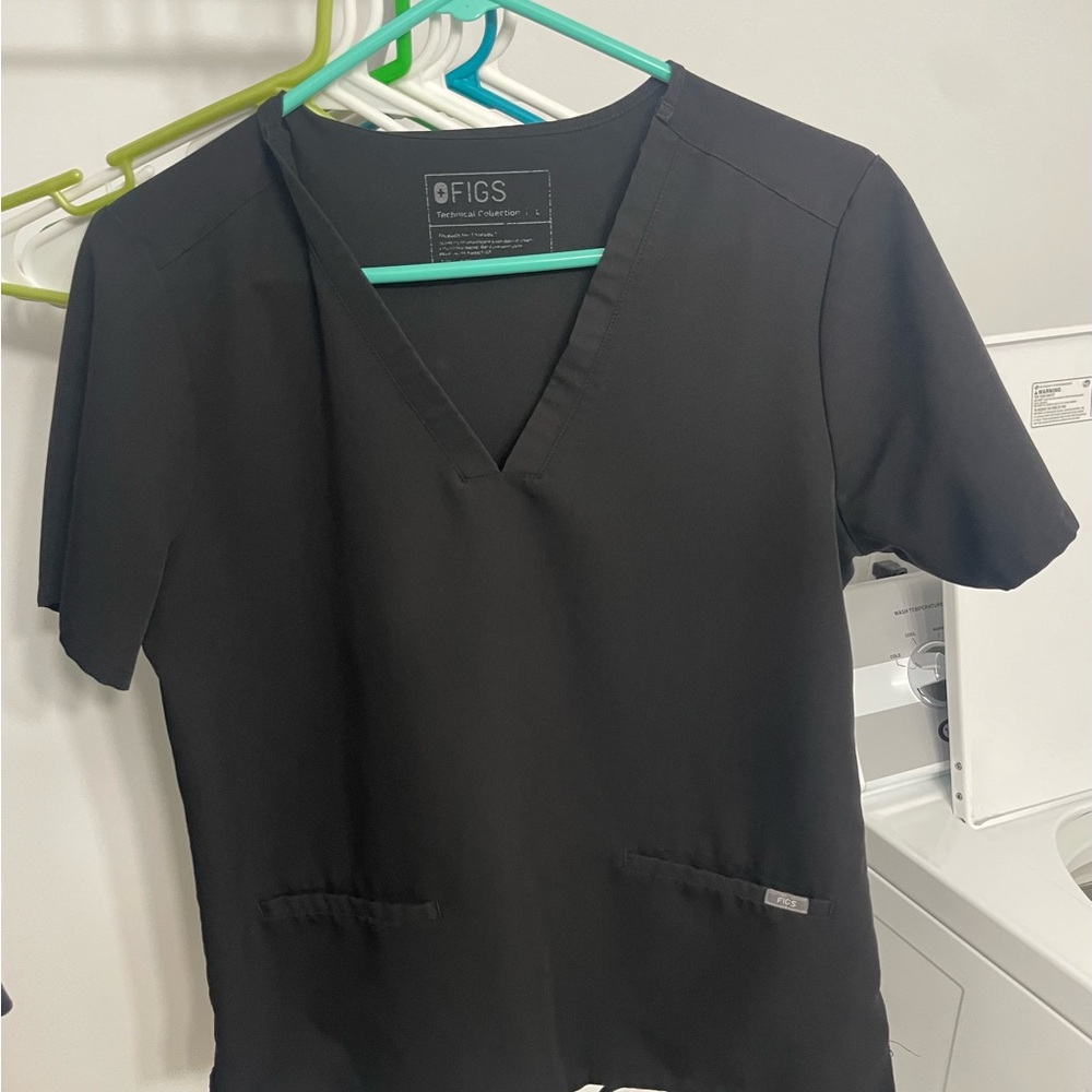 Figs Black Fitted Short Sleeve Tee